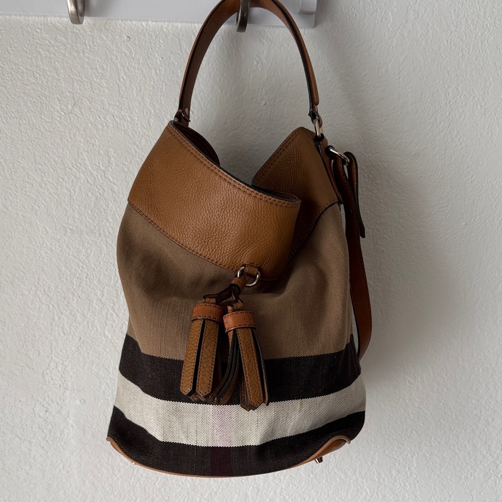 Burberry Large Bucket Bag‎